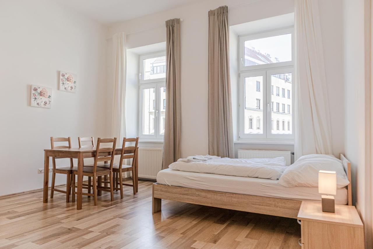Special Vintage Viennese Apartment - 12Min F Downtown ภายนอก รูปภาพ